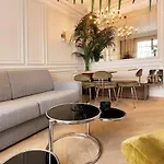 Elegant In Montmartre By An Architect