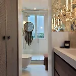 Elegant In Montmartre By An Architect Апартаменты