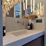 Elegant In Montmartre By An Architect Апартаменты