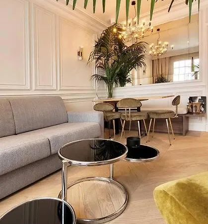 Elegant In Montmartre By An Architect