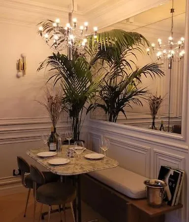 Elegant In Montmartre By An Architect Paris