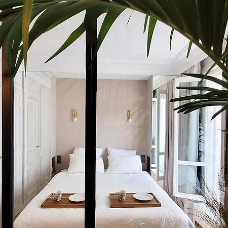 Elegant In Montmartre By An Architect Paris