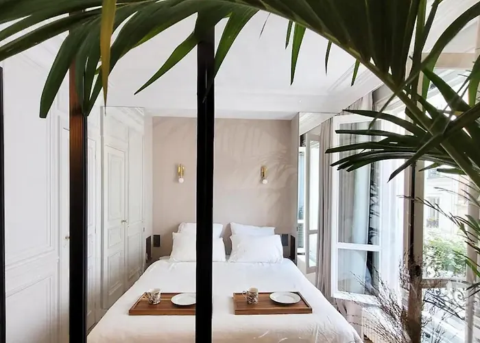 Apartment Elegant In Montmartre By An Architect Paris